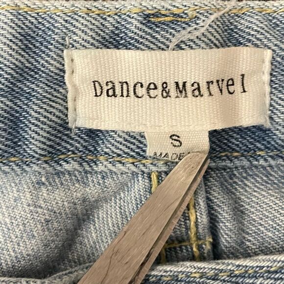 Dance & Marvel Denim Jeans Light Wash Distressed Loose Fit Women’s Size Small - Picture 3 of 10